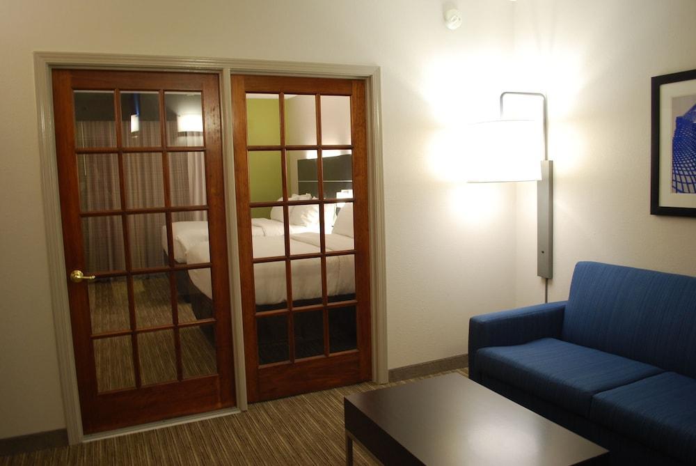Holiday Inn Express Hotel & Suites Kingsport-Meadowview I-26 By Ihg Exterior foto