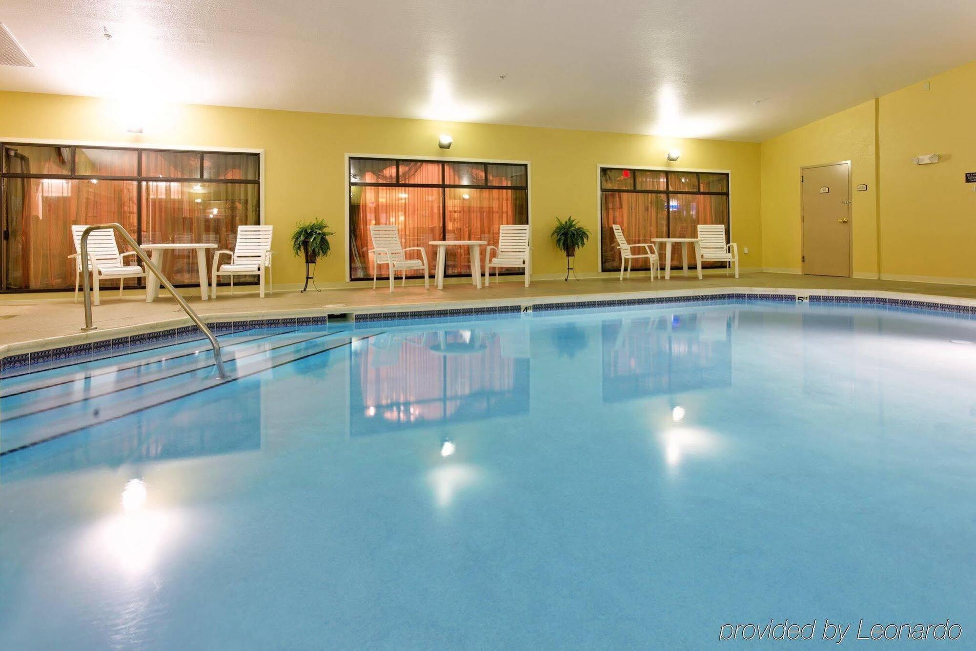 Holiday Inn Express Hotel & Suites Kingsport-Meadowview I-26 By Ihg Exterior foto